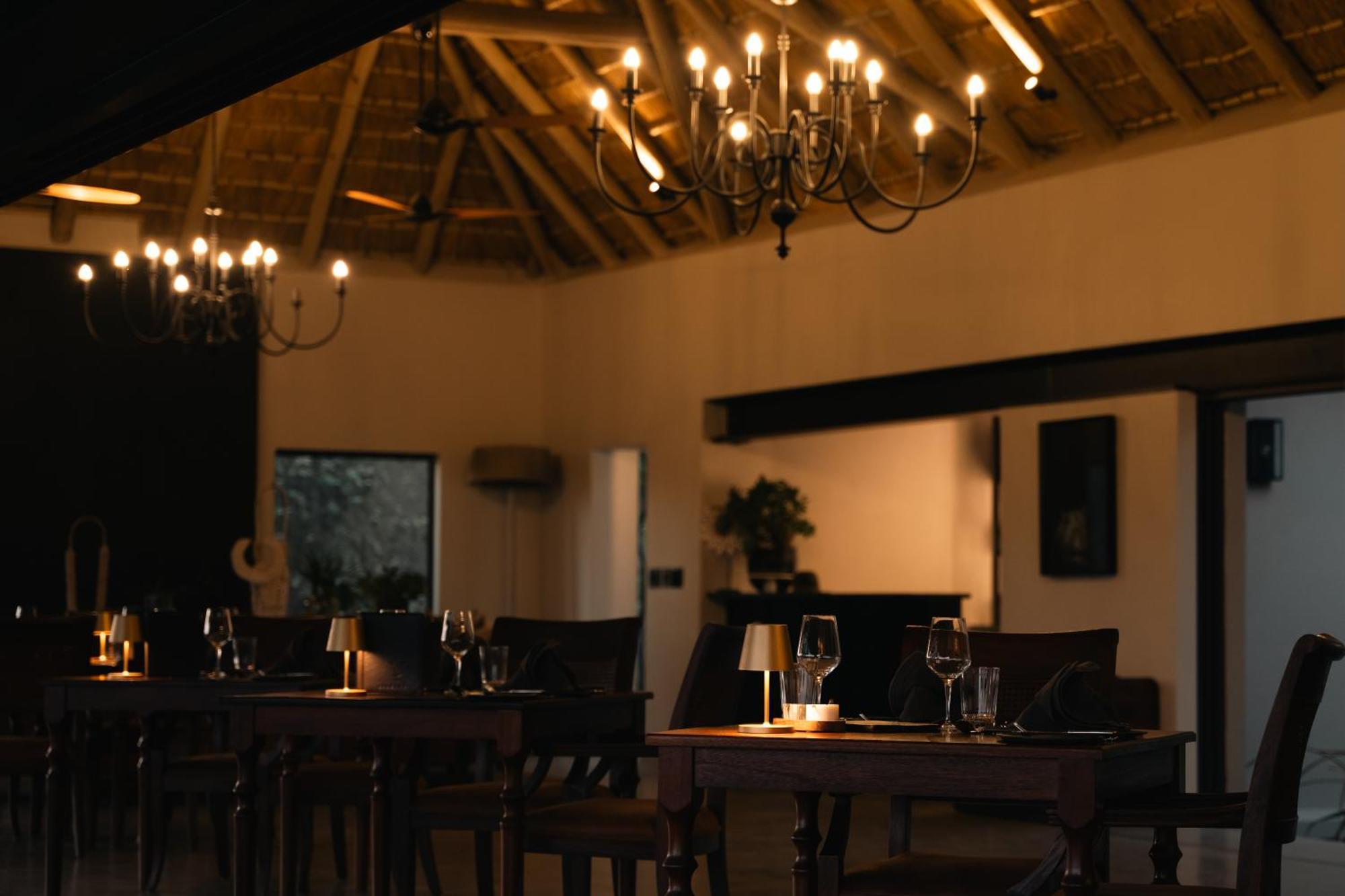 שמורת הציד סאבי סנד Thornybush Simbambili Lodge מראה חיצוני תמונה